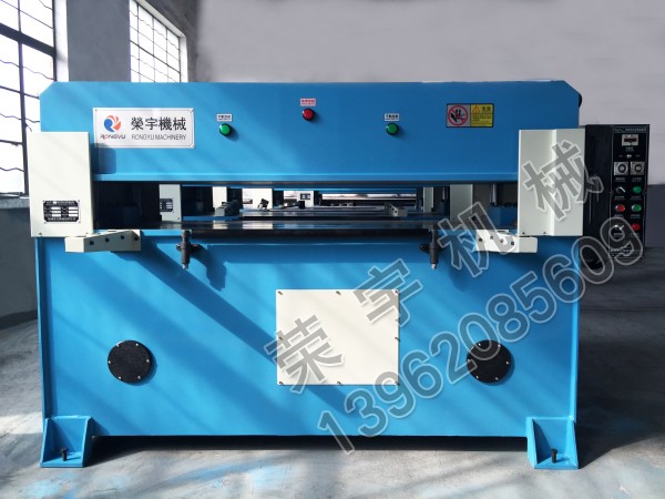 XCLP3-(50T-200T)大噸位精密四柱液壓裁斷機 XCLP3-(50T-200T)大噸位精密四柱液壓裁斷機